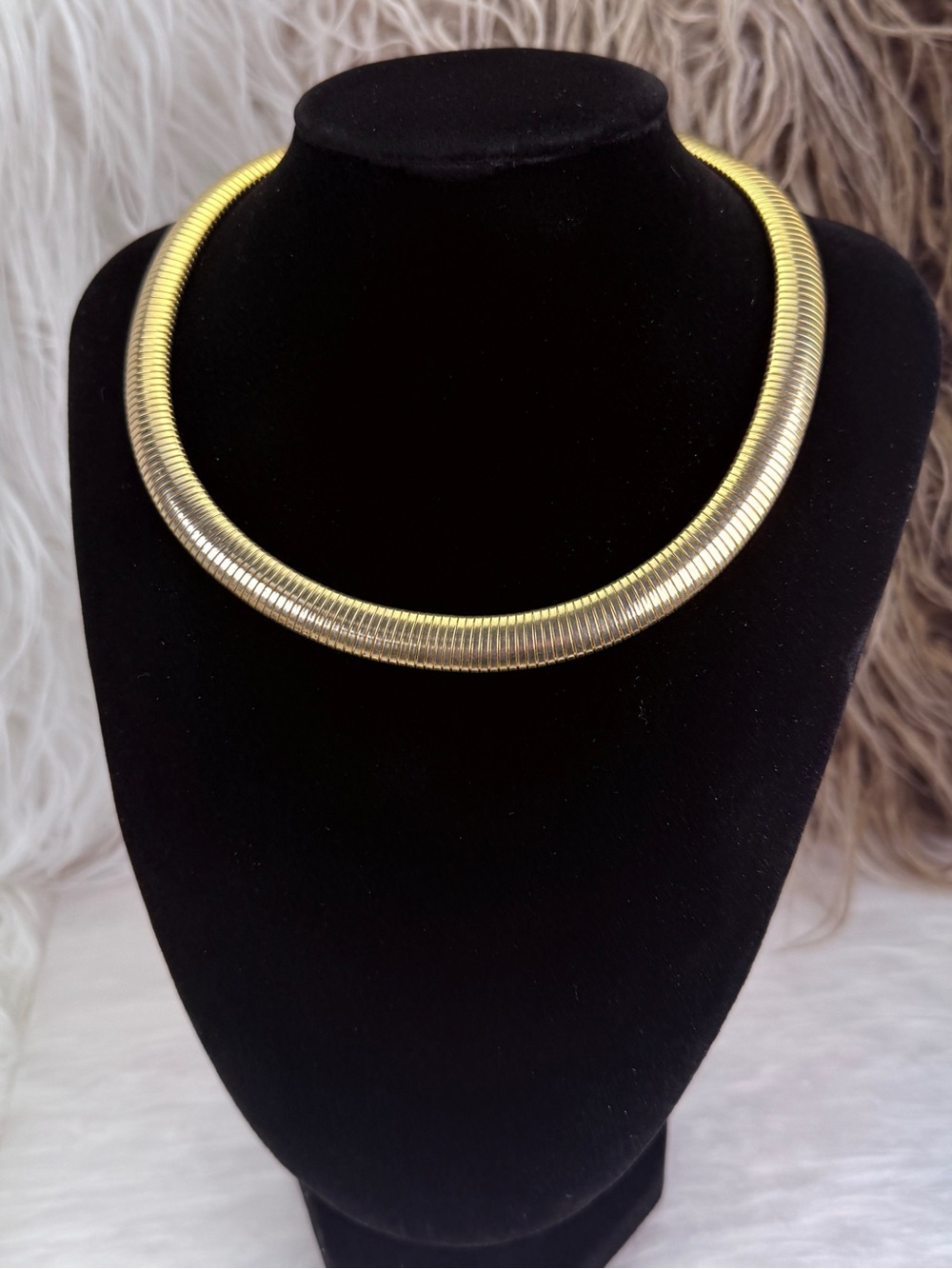 Vintage Goldtone Flexible Omega Collar Choker Necklace Wide Ribbed Statement